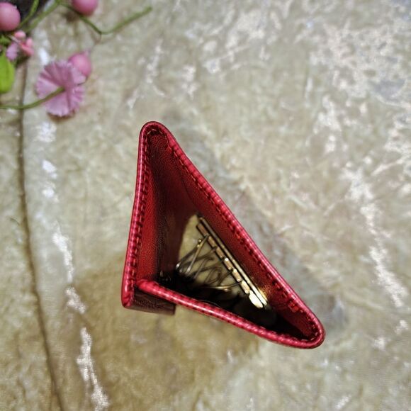 Authentic Louis Vuitton Epi Keyring - Picture 4 of 10